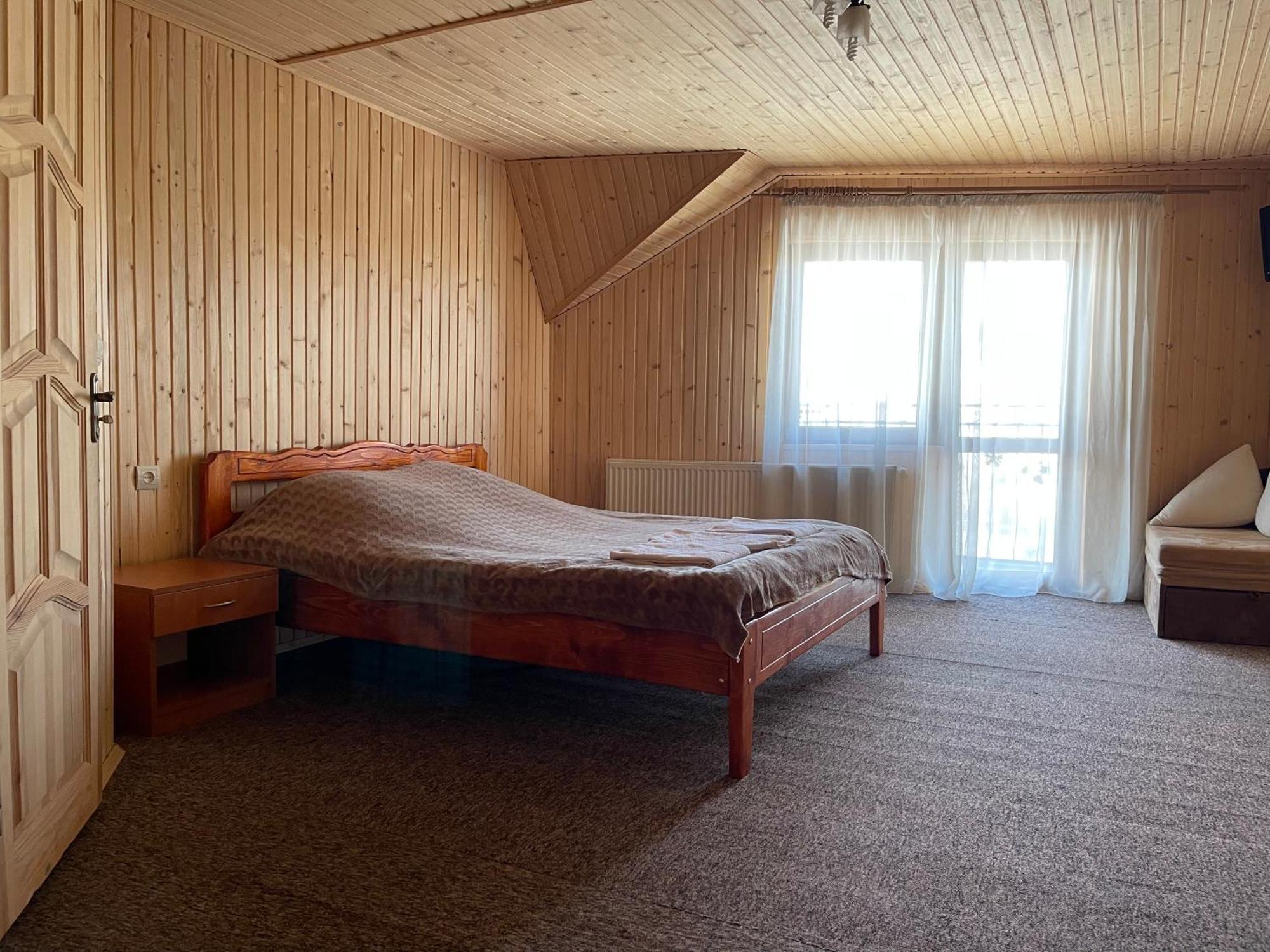 Дзвін Карпат Villa Lazeșciîna Cameră foto